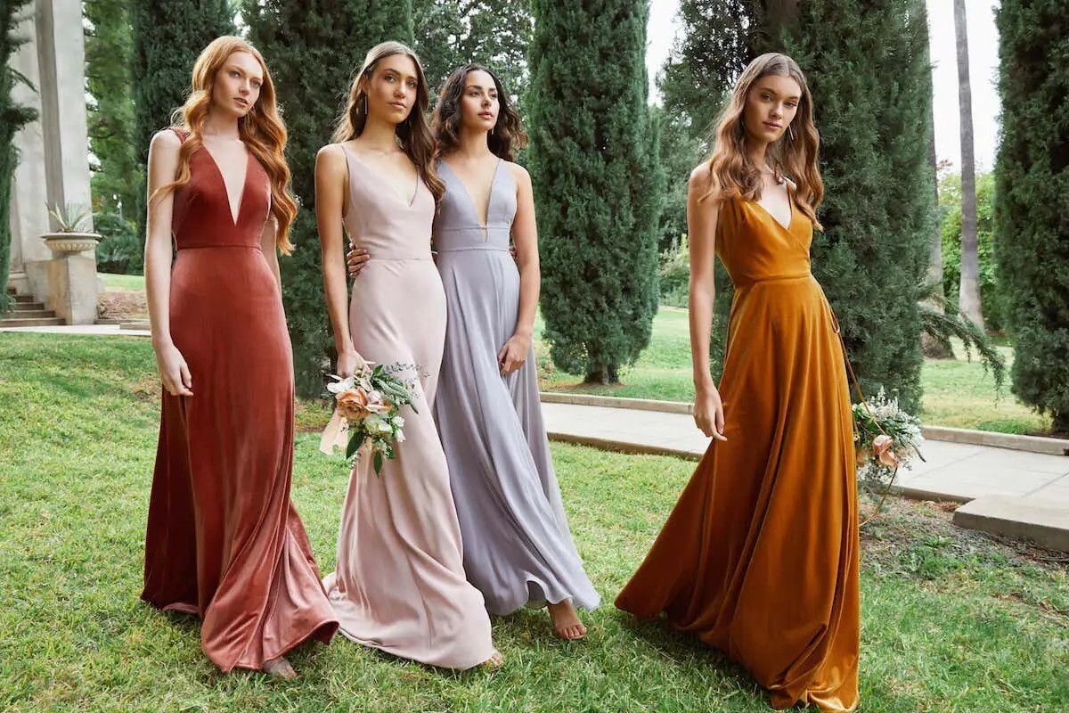 Published Guest Post: Six Reasons Why You Should Shop for Your Bridesmaids’ Dresses at a Local... Image #1