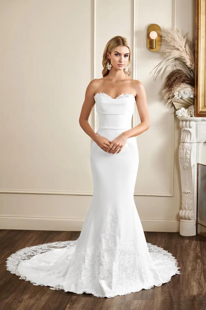 Kelly Faetanini Bradshaw Collection Trunk Show Visiting Gowns Preview Image #1