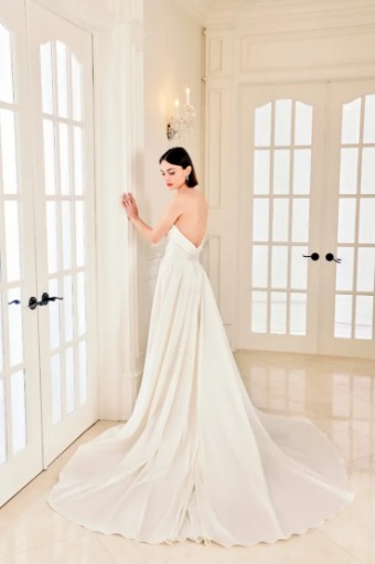 Kelly Faetanini Saint #2 default Ivory thumbnail