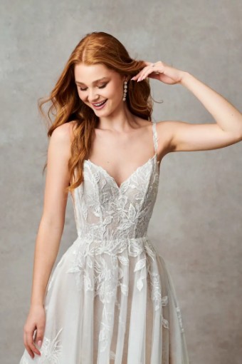 Liv By Kelly Faetanini Rosie #4 Ivory/Latte thumbnail