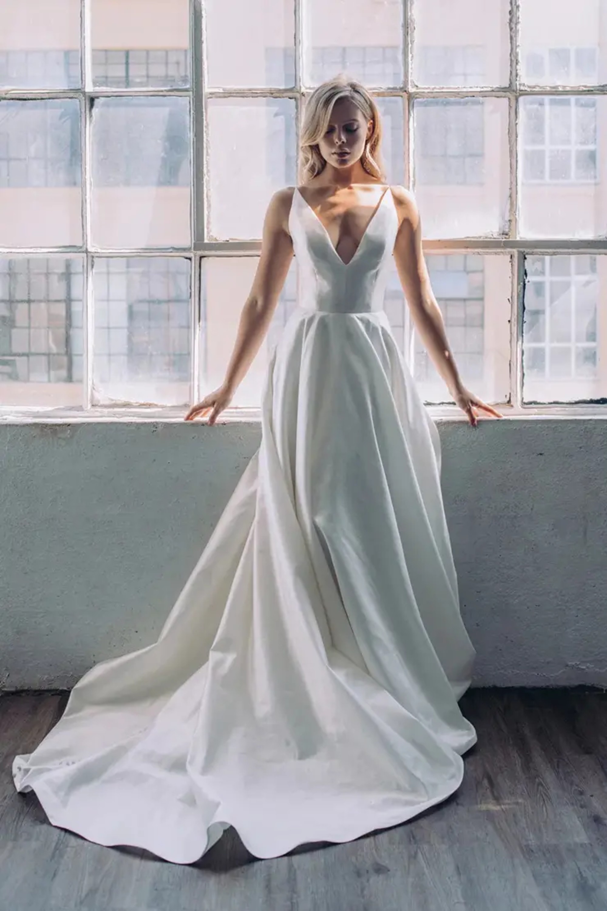 Antonio gual online wedding dresses