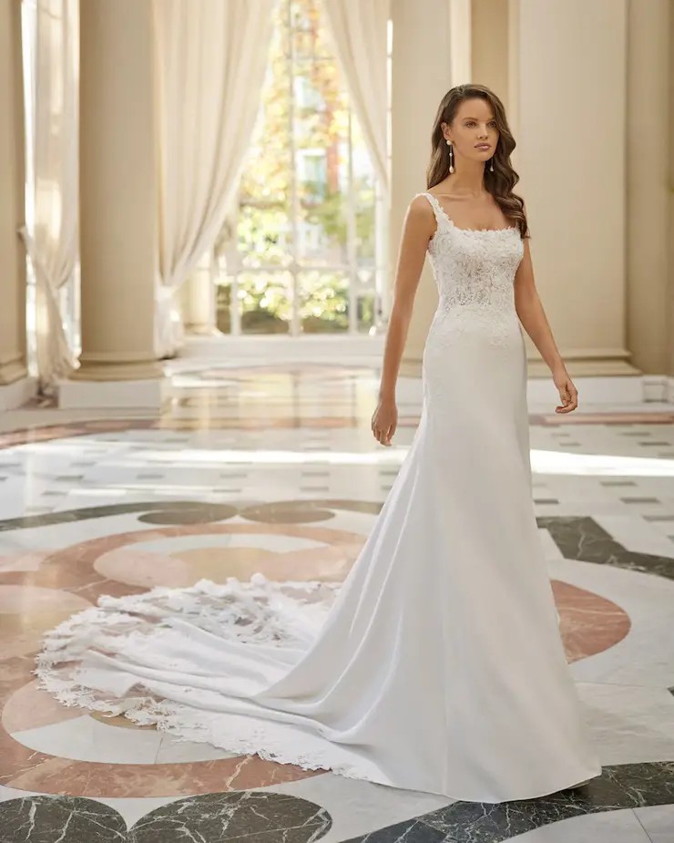 Wedding hotsell dress barcelona