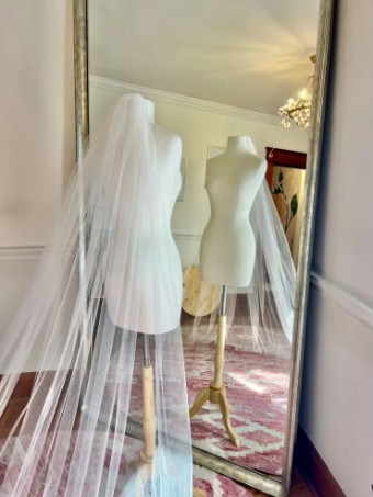 Characters Exclusives Classic Cathedral Length Veil #2 Silk White thumbnail