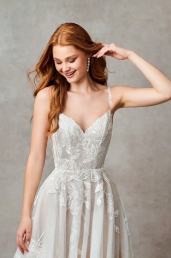 Liv By Kelly Faetanini Rosie #3 Ivory/Latte thumbnail