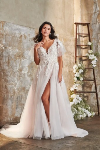 Liv By Kelly Faetanini Fey #2 Ivory/Nude thumbnail