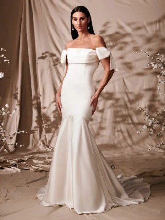 Kelly Faetanini Victoria #0 default Ivory thumbnail