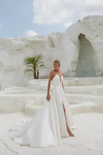 Antonio Gual Jennifer #0 default Ivory thumbnail