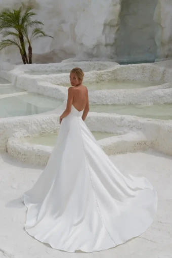 Antonio Gual Jennifer #1 default Ivory thumbnail