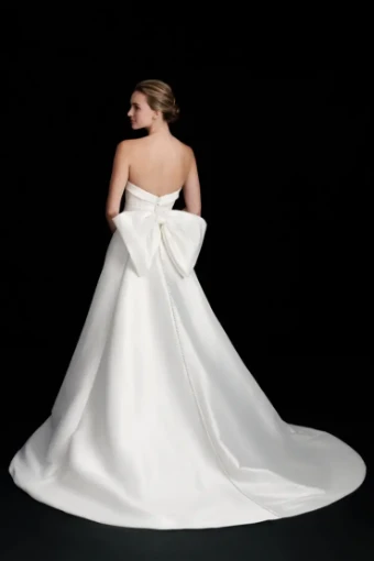 Kelly Faetanini Constance with detachable bow #8 Ivory thumbnail