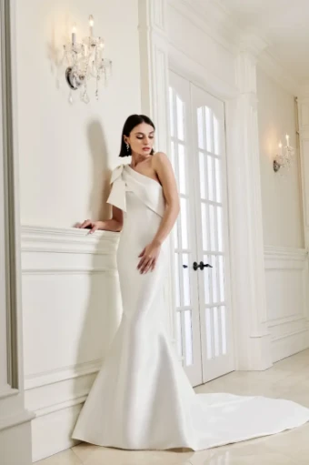 Kelly Faetanini Soren with removable bow #0 default Ivory thumbnail