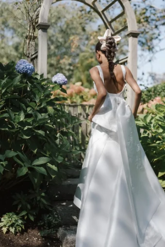 Blue Willow by Anne Barge Sayle Curve Couture #2 Silk White thumbnail