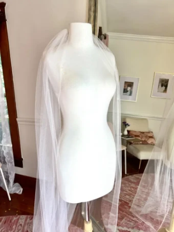 Miscellaneous Classic Floor Length Veil #2 default Silk White thumbnail