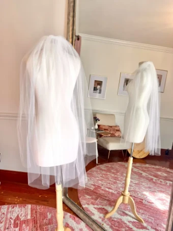 Miscellaneous Classic Fingertip Length Veil #1 default Silk White thumbnail