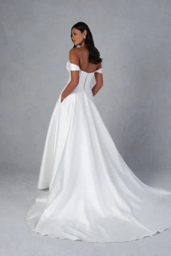 Characters Exclusives Mariah with detachable sleeves #1 default Ivory thumbnail