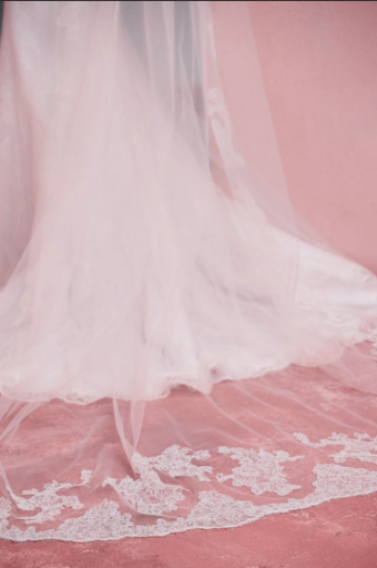 Blue Willow by Anne Barge Lucienne Veil #1 Silk White thumbnail