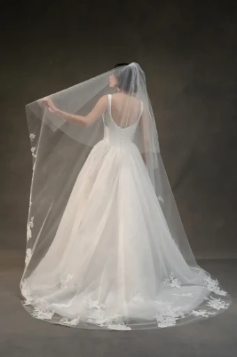 Blue Willow by Anne Barge Erivo Veil #0 default Silk White thumbnail