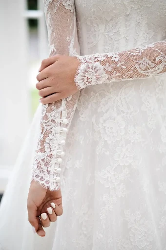 Castigliano by Caroline Castigliano Luna Lace Sleeves for sale #1 Ivory thumbnail