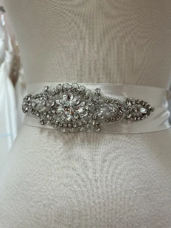 Miscellaneous Anthropologie Weddings Bridal Belt Motif #0 default Ivory thumbnail